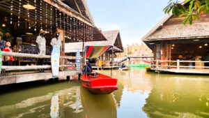 Pattaya Floating Market | Thailand’s Most Authentic Tourist Trap